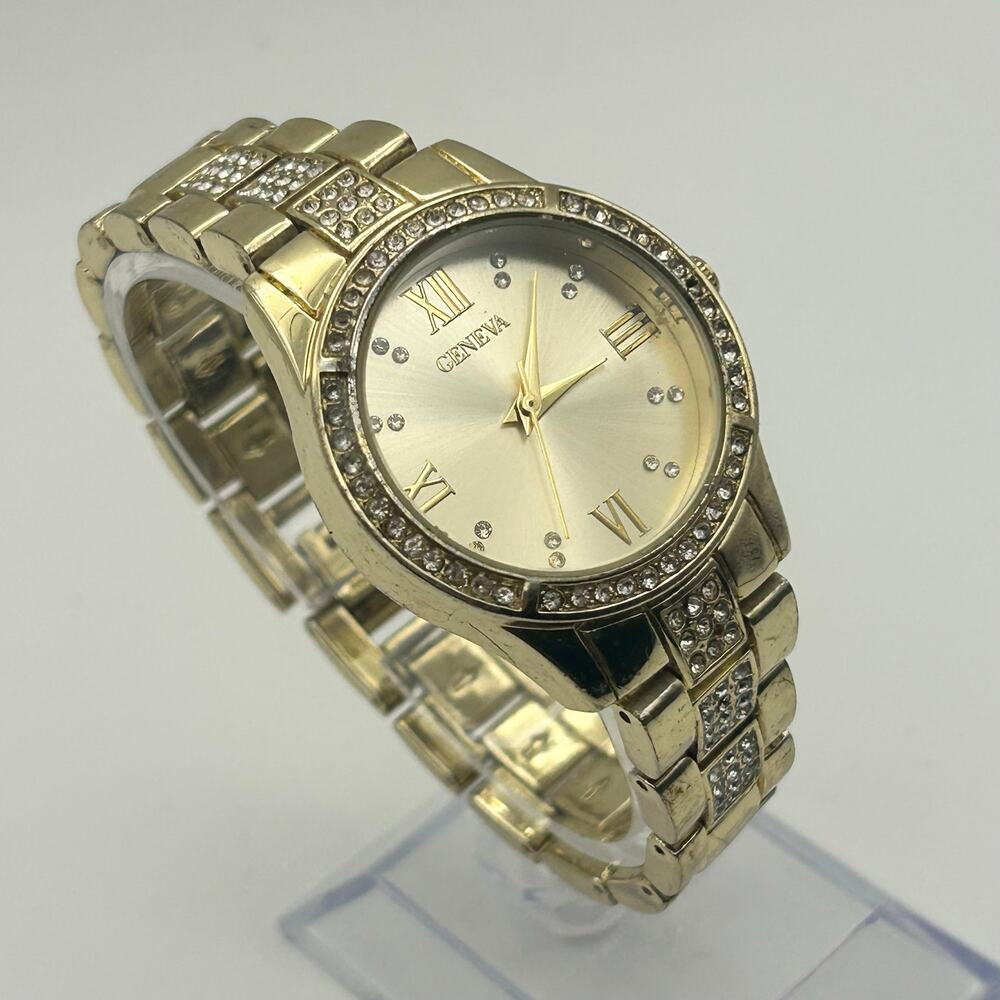 Geneva Gold Tone Crystal-accented Women’s Fashion Watch Working New Battery